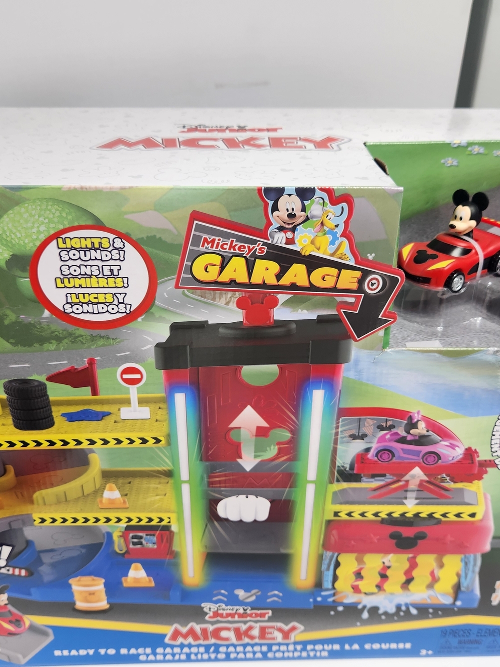 Disney Junior Mickey Mouse Ready to Race Garage Lights and Sounds - Picture 7 of 12
